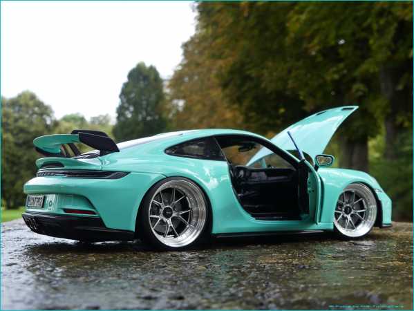 1:18 Porsche 911 GT3 MintGrün Edition 400 pcs / DIeCast Car + OVP